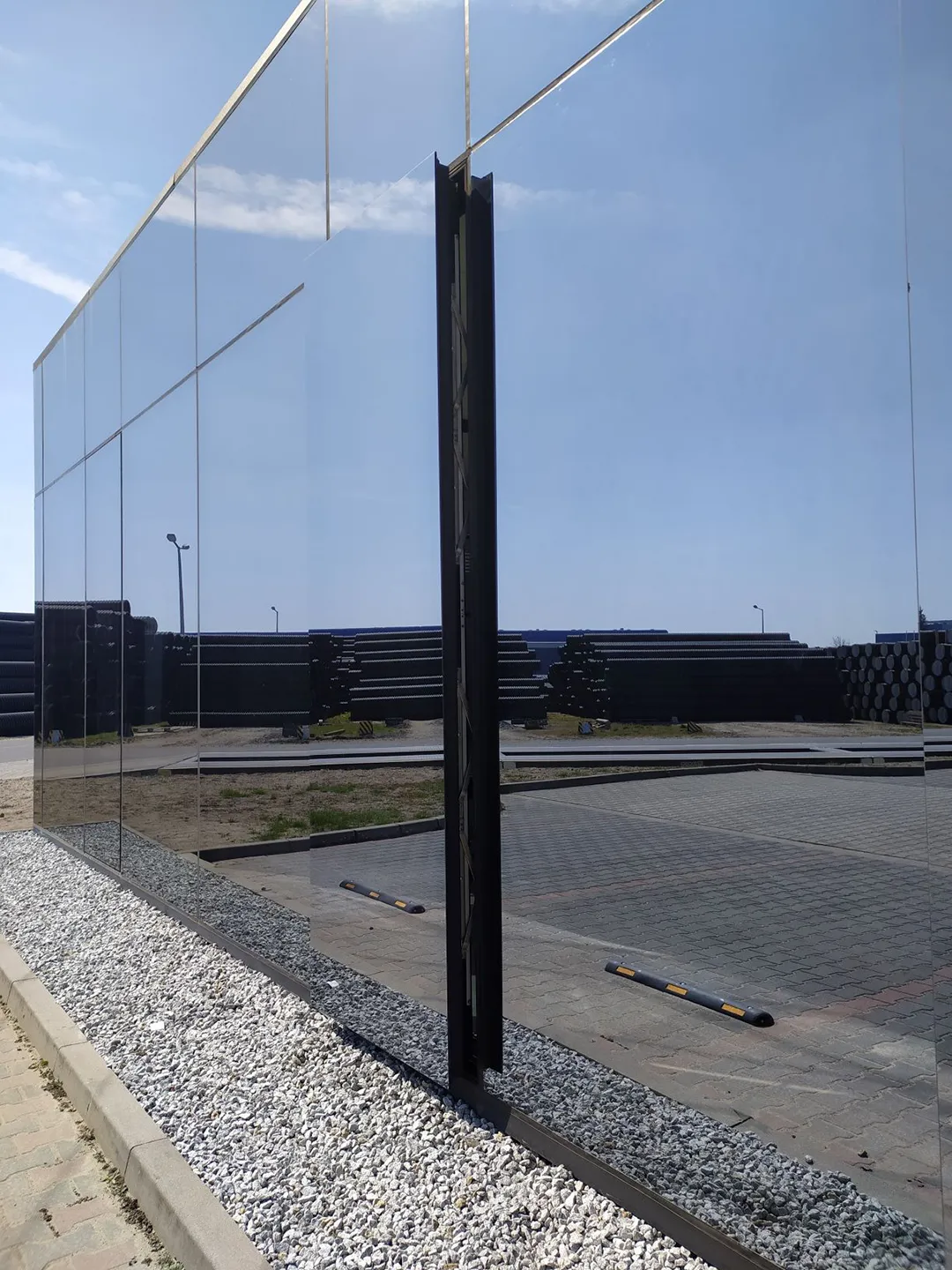 Panoramic CW Window